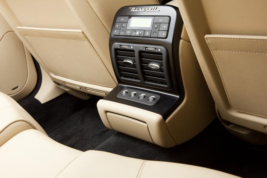  Maserati Quattroporte 2008 года  (фото 24 из 197)